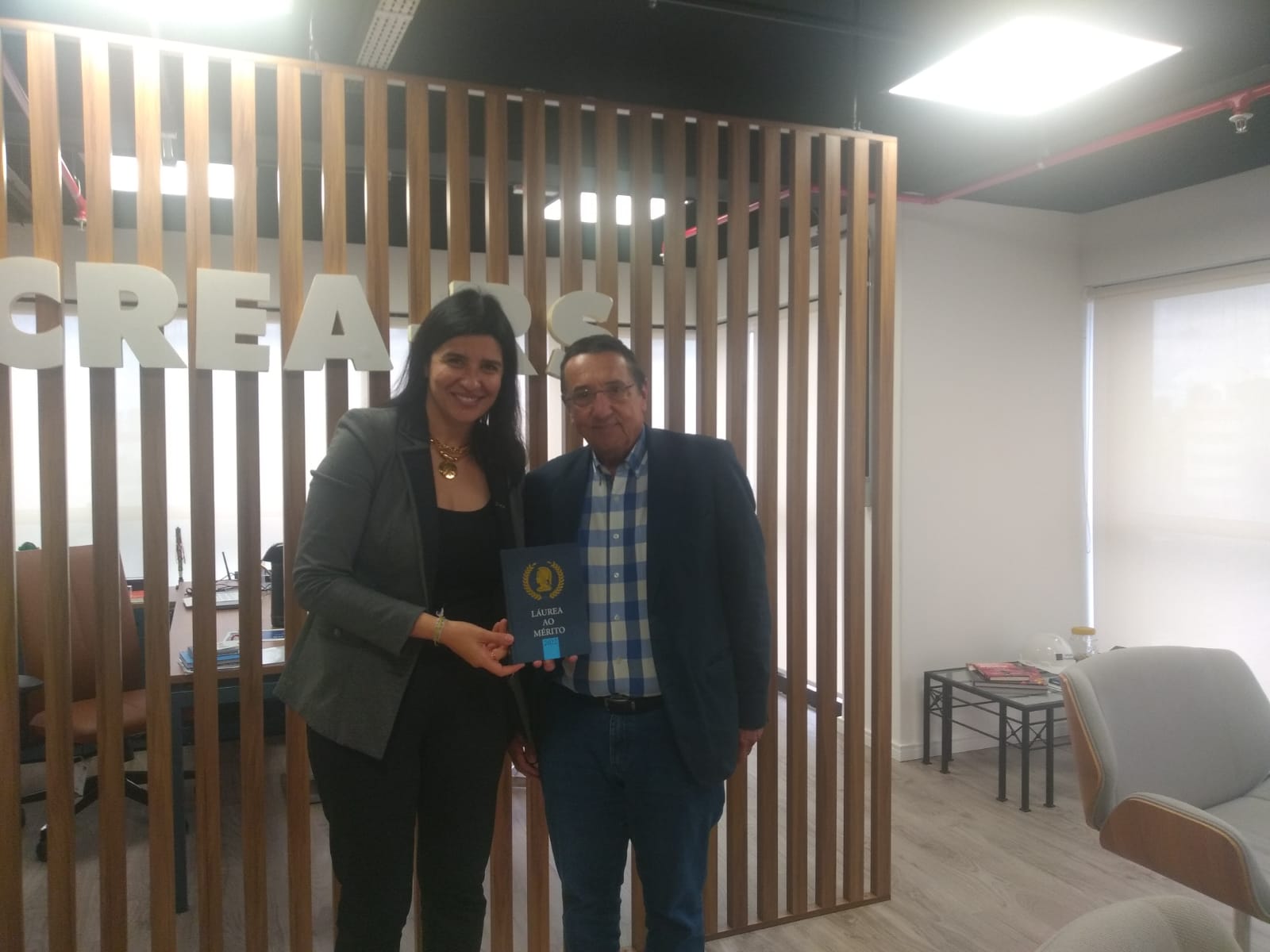 Presidente Nanci e o conselheiro Juarez, que amigo do homenageado